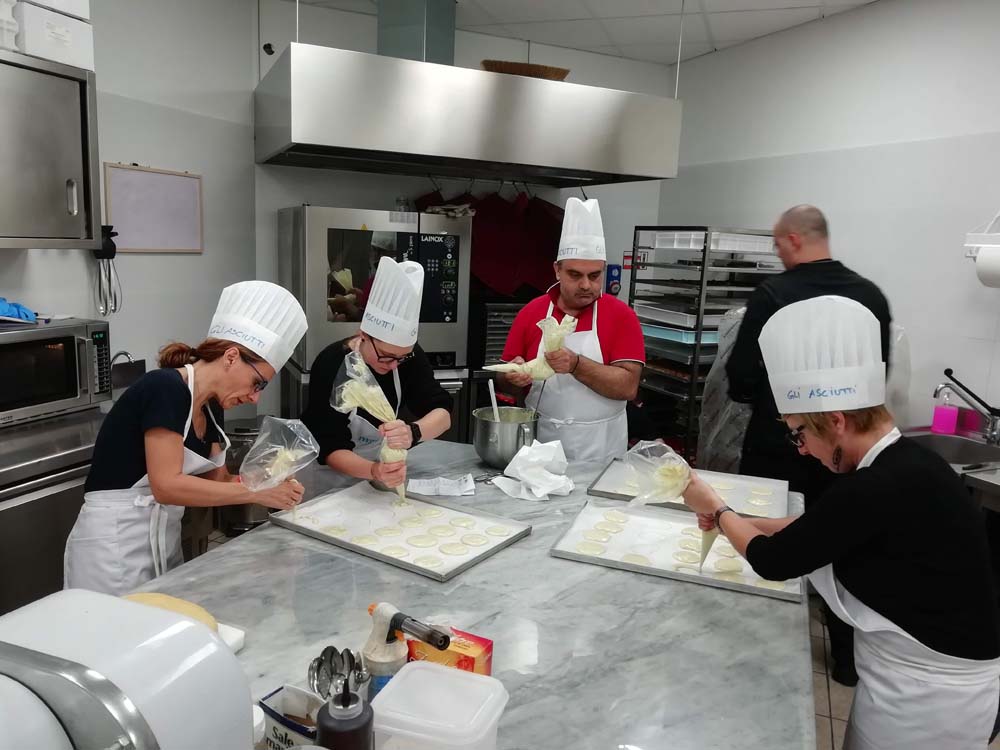 team building per adecco cook eat learn officine italia mestre